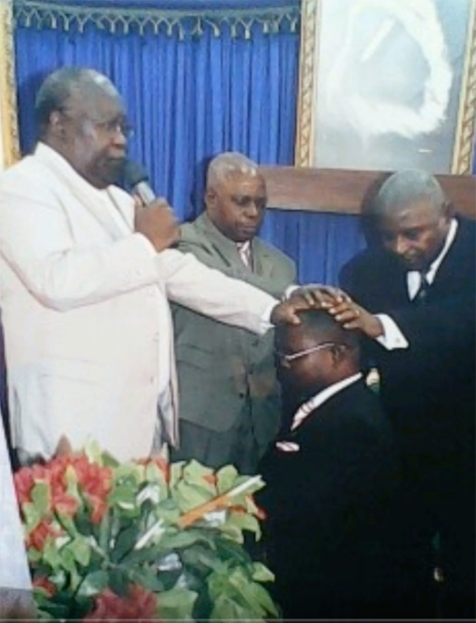 Ordination et commission du Révérend Pasteur MOSENGO